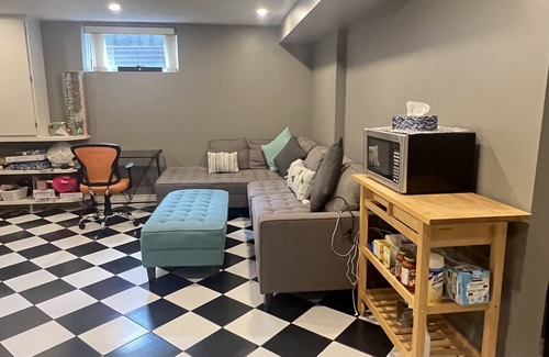 London House | Cozy and luxurious guest suite with 2 bedrooms &private entrance in North London