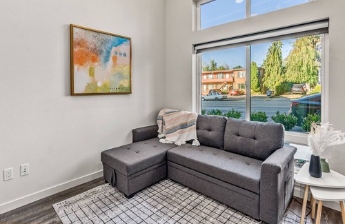 Ballard Apartment | Cozy and Modern Studio in the Heart of Ballard