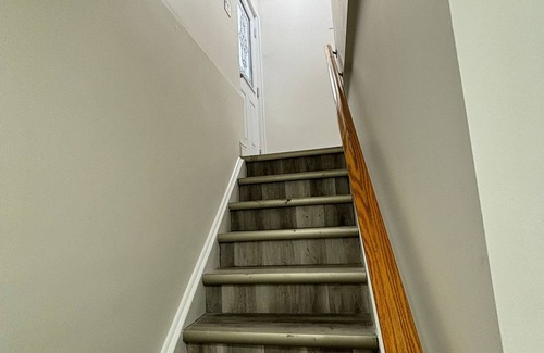Brampton House | Cozy and New Basement Guest Suite in Brampton Near Toronto Pearson Airport