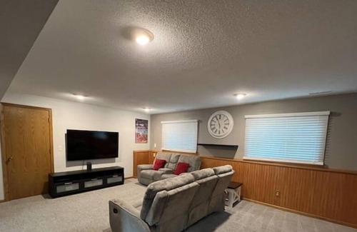 Andover House | Cozy and Private 3BR Home