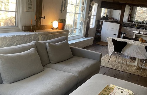 Redding Ridge Cabin | Cozy and private Connecticut cottage with Pond