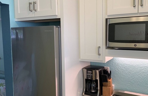 Redington Shores Condo | Cozy And Quaint "Old Florida" Beach Condo - Updated Kitchen