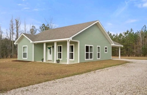 DeRidder Cottage | Cozy and relaxing 2 bedroom home in a populated rural area