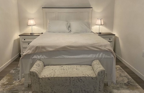 Edmonton House | Cozy and spacious villa with 4 bedrooms, large parking, hi-speed Wi-Fi, and more