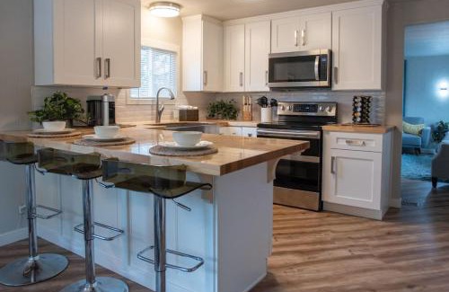 Grayland House | Cozy and Stylishly-Walk To The Beach - Sleeps 5