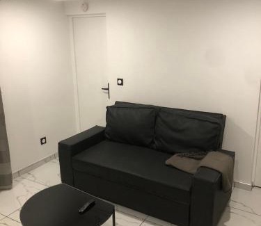 Tremblay-en-France Apartment | Cozy and well located apartment