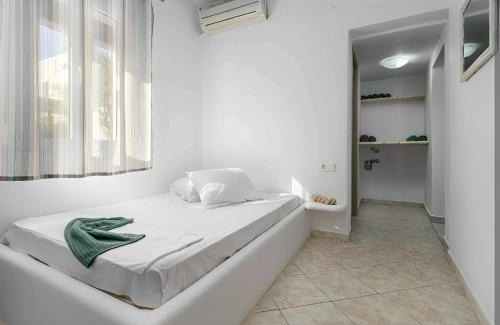Pachena Apartment | Cozy Andrée Apartment