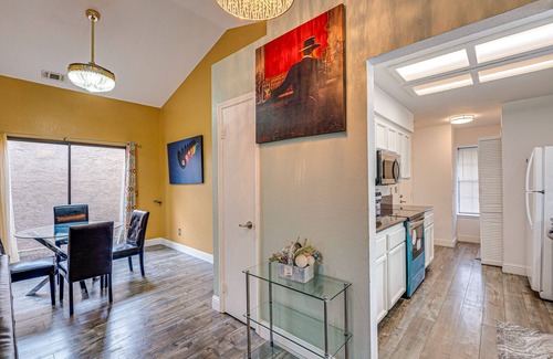 Antelope House | Cozy Antelope Home ~ 14 Mi to Sacramento!