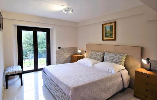 Campello sul Clitunno Apartment | Cozy Apartment In Loc Fontanelle