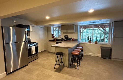 Cottonwood Heights Apartment | Cozy Apartment in Cottonwood Heights close to Ski Resorts and City!