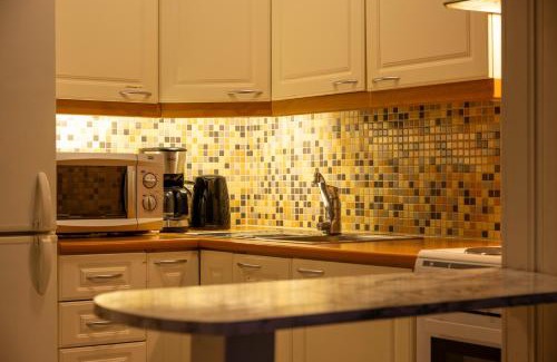 Kemi Apartment | Cozy Apartment by the Sea 2 Rooms Free private parking