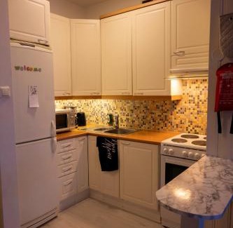 Kemi Apartment | Cozy Apartment by the Sea 2 Rooms Free private parking
