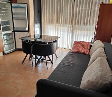 El Perello Apartment | Cozy Apartment close to the beach in beatiful area