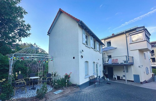 Friedrichsdorf Apartment | Cozy apartment for single person in 5 minutes from Friedrichsdorf train station