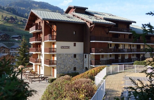 Areches Apartment | Cozy Apartment for 2-4 in Village Center, South-Facing with Pool & Balcony