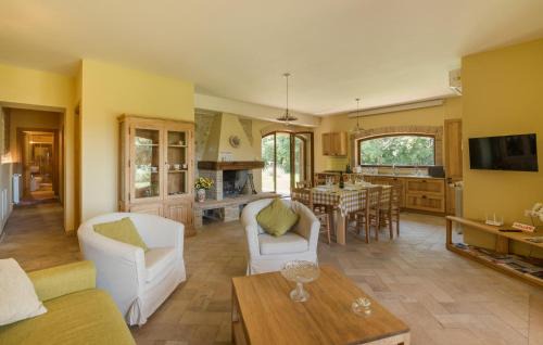 Avigliano Umbrio Apartment | Cozy Apartment In Avigliano Umbro