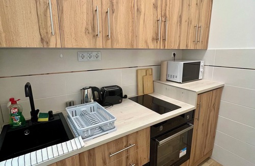 Ujlipotvaros Apartment | Cozy apartment in Budapest, near subway, 1 stop to center with Wi-Fi