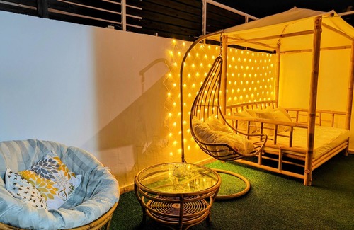 Eilat Apartment | Cozy apartment in center with an amazing courtyard, 2 beds, TV, near beach