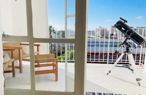 Windhoek Central Apartment | Cozy apartment in charming Windhoek with WiFi, parking and peace of mind.