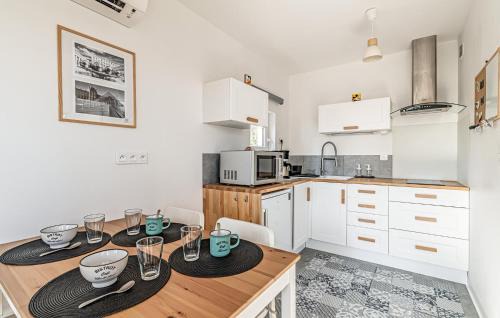 Coupvray Apartment | Cozy Apartment In Coupvray With Wifi
