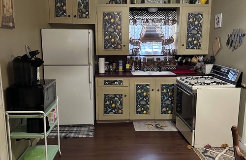 Abilene Apartment | Cozy apartment in downtown Abilene, welcome to the back porch!