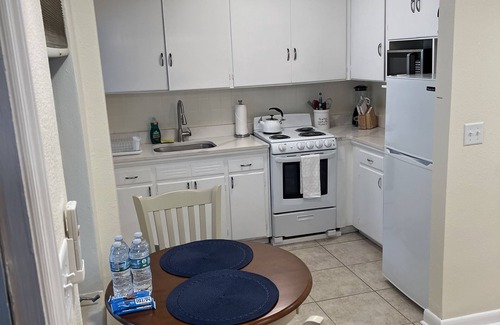 Historic Hyde Park North Apartment | Cozy Apartment in Historic Hyde Park South Tampa