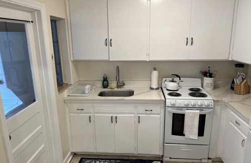 Historic Hyde Park North Apartment | Cozy Apartment in Historic Hyde Park South Tampa