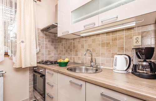 Lovran Apartment | Cozy apartment in Lovran with kitchen