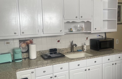 Rochdale Apartment | Cozy Apartment in Queens with MAXIMUM 2 guests allowed. Unit Shared with host.
