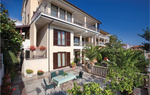 Rabac Apartment | Cozy Apartment In Rabac With Kitchen