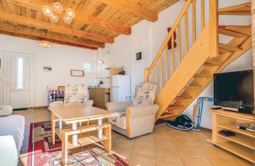 Rowy Apartment | Cozy apartment in Rowy with kitchen