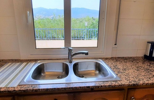 Llanca Apartment | Cozy Apartment in Sant Genis, Llançà – Steps from Grifeu Beach, 2 Bedrooms, Terrace, Parking