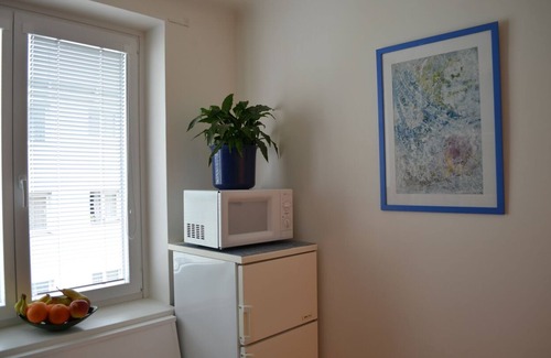 Ottakring Condo | Cozy apartment in the Brunnenmarkt neighborhood