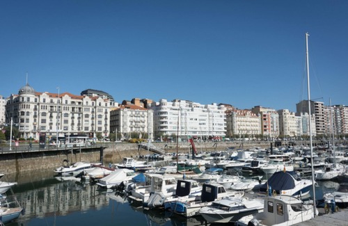 Escobedo Apartment | Cozy apartment in the center of Santander, renovated and with elevator.
