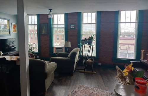 Geneva Apartment | Cozy Apartment in the Heart of Downtown Geneva