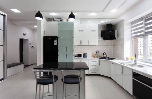 Tashkent House | Cozy apartment in the city center: guarded yard, kids area. Near by Oloy bazaar.