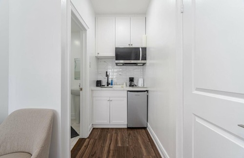 Vaughan Apartment | Cozy apartment in tranquil Vaughan with WiFi, AC
