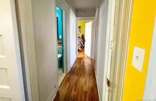 Waterbury House | Cozy apartment in Waterbury