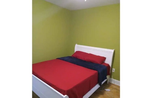 Waterbury House | Cozy apartment in Waterbury