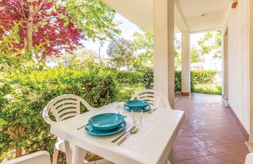 Lido di Dante Apartment | Cozy apartment in Lido di Dante -RA-