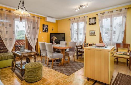 Fuzine Apartment | Cozy Apartment Lida near Lake Bajer, Fužine