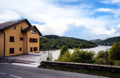 Fuzine Apartment | Cozy Apartment Lida near Lake Bajer, Fužine