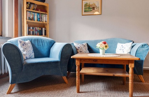 Warin Apartment | Cozy Apartment near the Sea in Warin