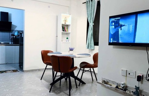 Candolim Apartment | Cozy apartment with AC, dedicated Parking, fitness room. Blazing-fast Wi-Finn