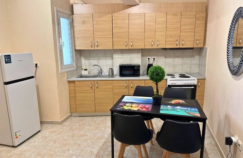 Ano Patisia House | Cozy apartment with Balcony and Fast Wifi in awesome Athens