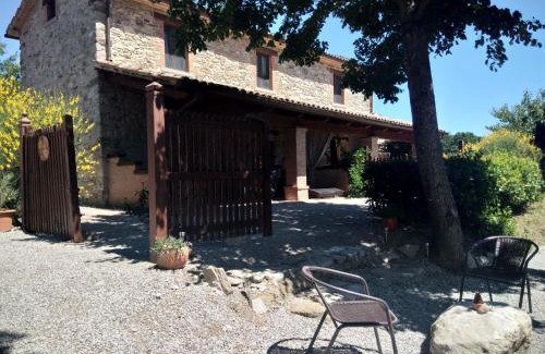 Pennabilli Apartment | Cozy Apartment with Garden Patio Storage Deckchairs BBQ