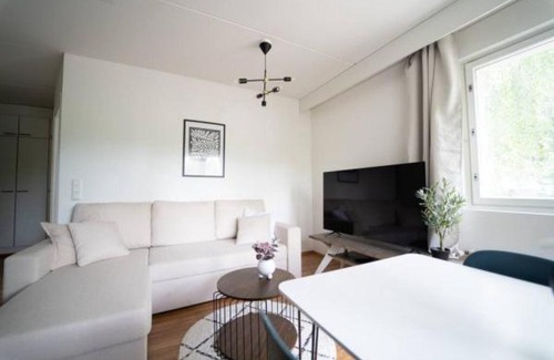Lantinen District Apartment | Cozy apartment with sauna and balcony and parking