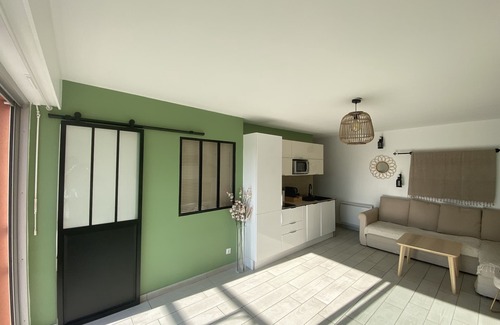 La Bocca Nord Apartment | Cozy apartment with sea view, swimming pool, tennis and golf