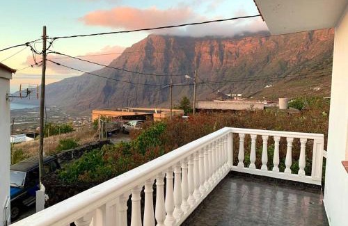 Tigaday Apartment | Cozy apartment with sea view in Frontera