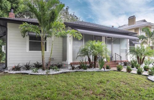 Lake Eola Heights Apartment | Cozy Apartments in the Triplex House, Historic District of Orlando